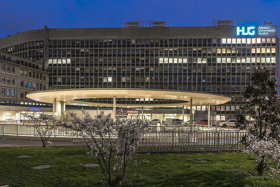 Das Unispital in Genf geht bei der Reinigung neue Wege: Mit der richtigen Technik können gewisse Böden nur mit Wasser geputzt werden. / HUG Hôpitaux Universitaires Genève